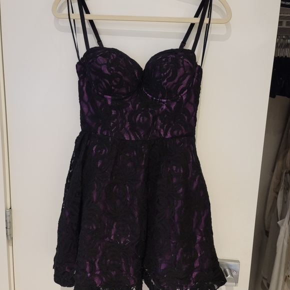 GUESS Purple and Black Lace Skater Dress - Picture 6 of 6